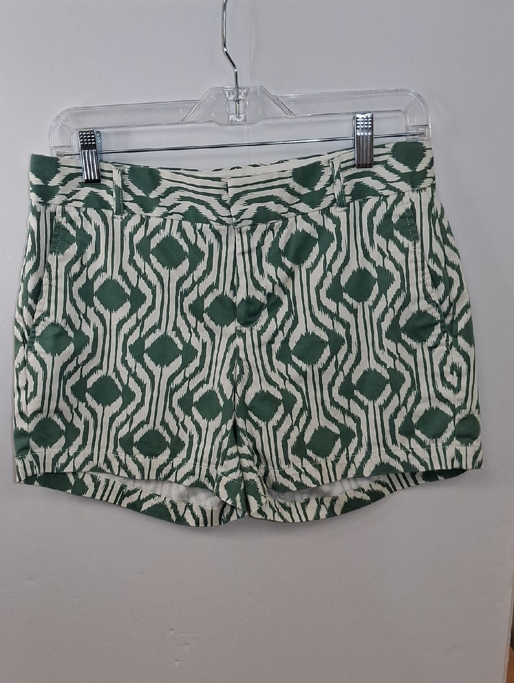 Banana Republic Green Print Bermuda Shorts Size 2